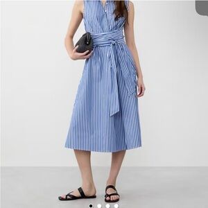 Banana Republic Factory Poplin Tie-waist dress.